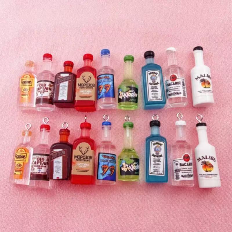 Resin Art Pendant - 11 قطعة من المعلقات الصغيرة المحاكية