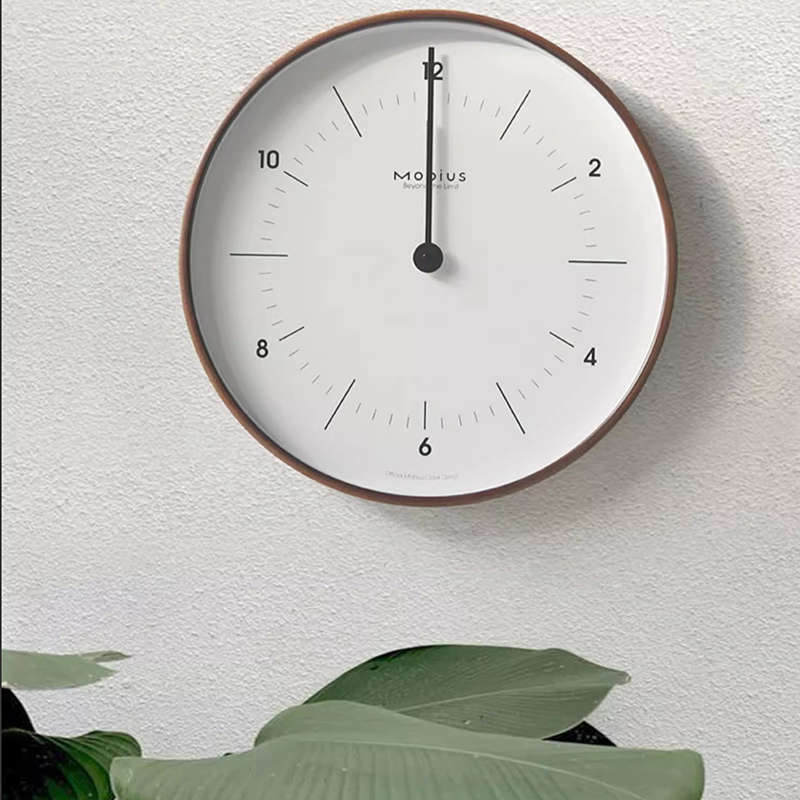 ساعة حائط بسيطة وجمالية بآلية  - مراجعة Resin Art Wall Clock وسعره