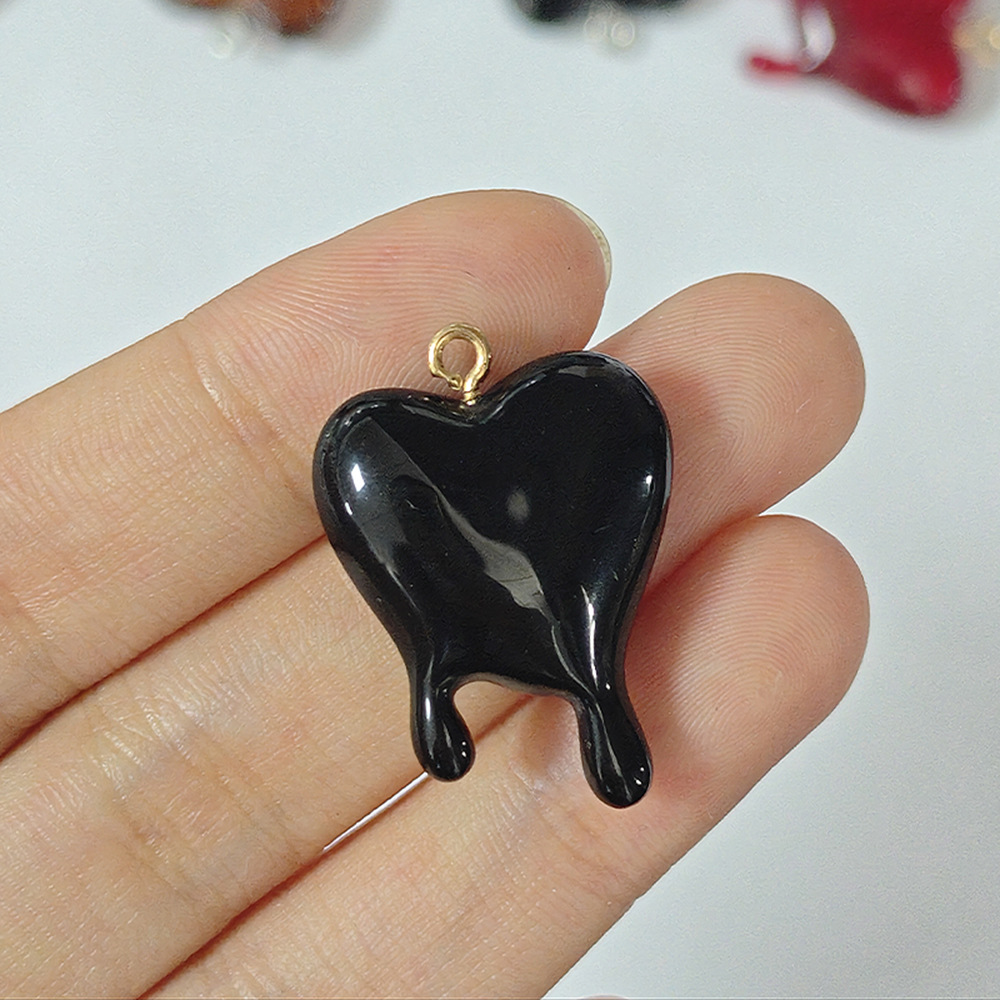 10 قطع من تعليقات الراتنج على  - مراجعة Resin Art Pendant وسعره