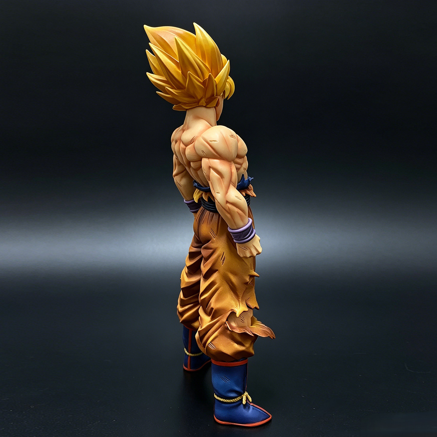 تمثال دراغون بول سوبر سايان غو - مراجعة Resin Art Goku وسعره
