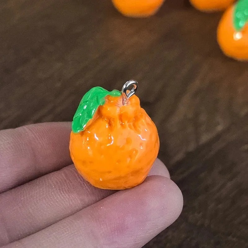 10 قطع من الحلي الراتنجية ثلاث - مراجعة Resin Art Pendant وسعره